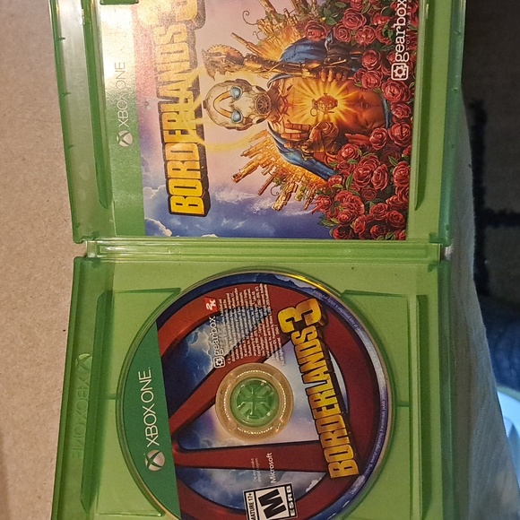 Xbox one game Borderlands 3 perfect condition - Picture 2 of 3